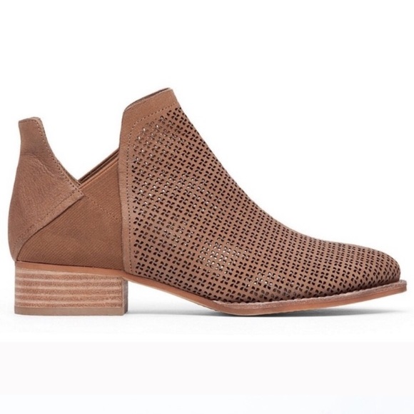 Vince Camuto Shoes - Vince Camuto | Leather Booties